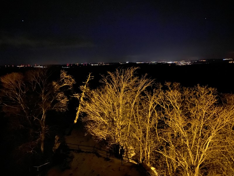 Die Burgruine nachts 04